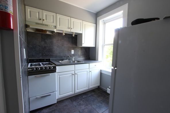 Applewood Apartments and Restaurant: 120 North Rd, Highland, NY 12528